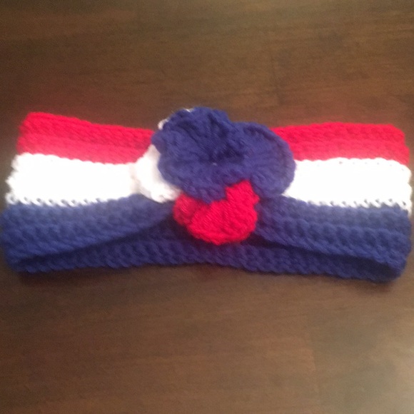 Hand crochet head band with rose. - Picture 1 of 2